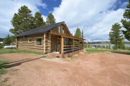 Papa Tom's Cabin - Image 2