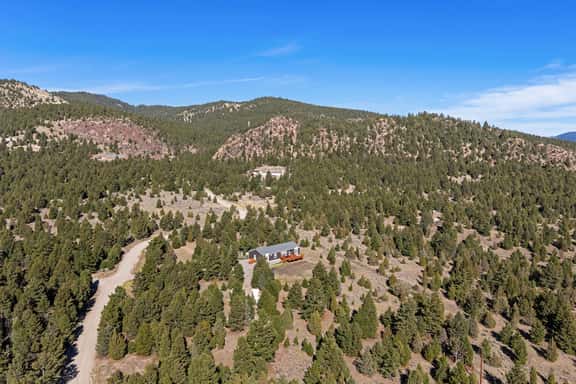 Mountain Sunrise View Retreat - Image 1