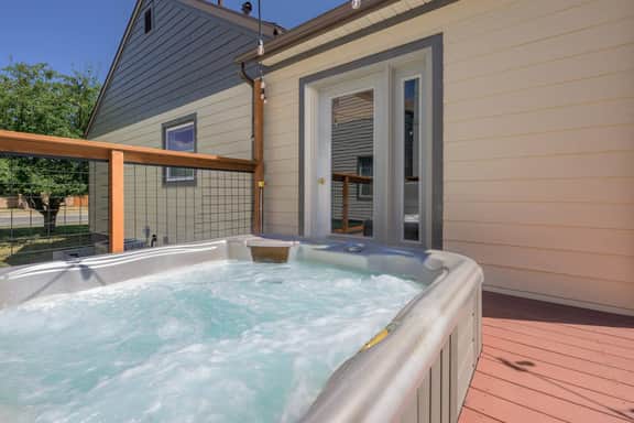 Black Diamond Bungalow - Image 3