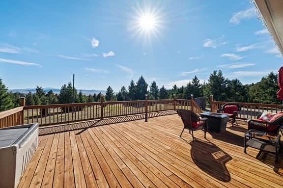 Mountain Sunrise View Retreat - Image 5